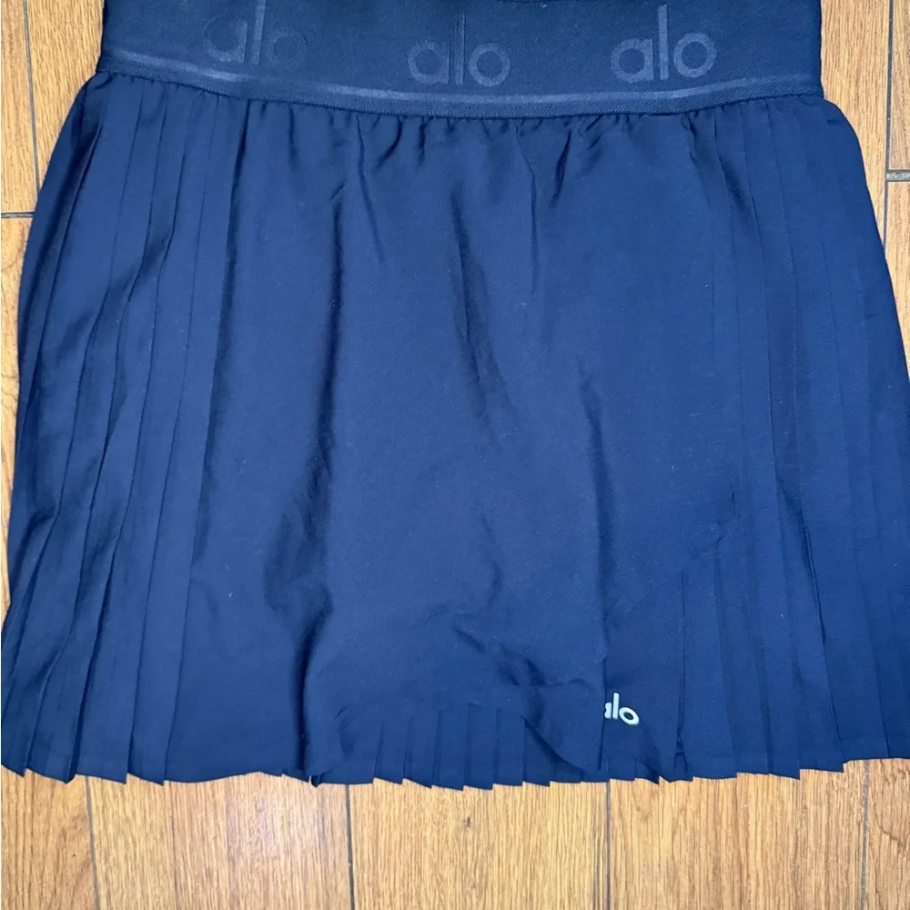 ALO Yoga Aces Tennis Skirt in Black
